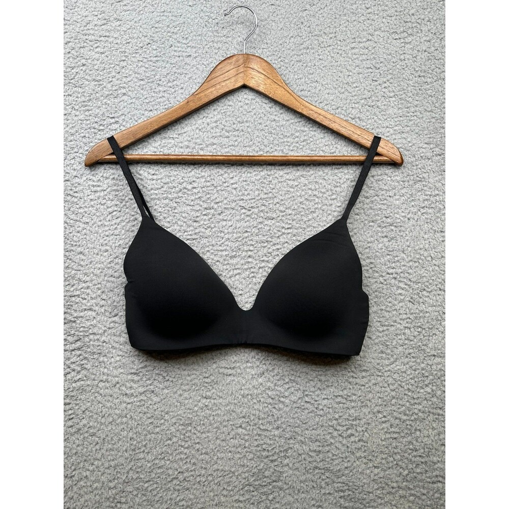 Victoria’s Secret t shirt lightly lined Bra 32d